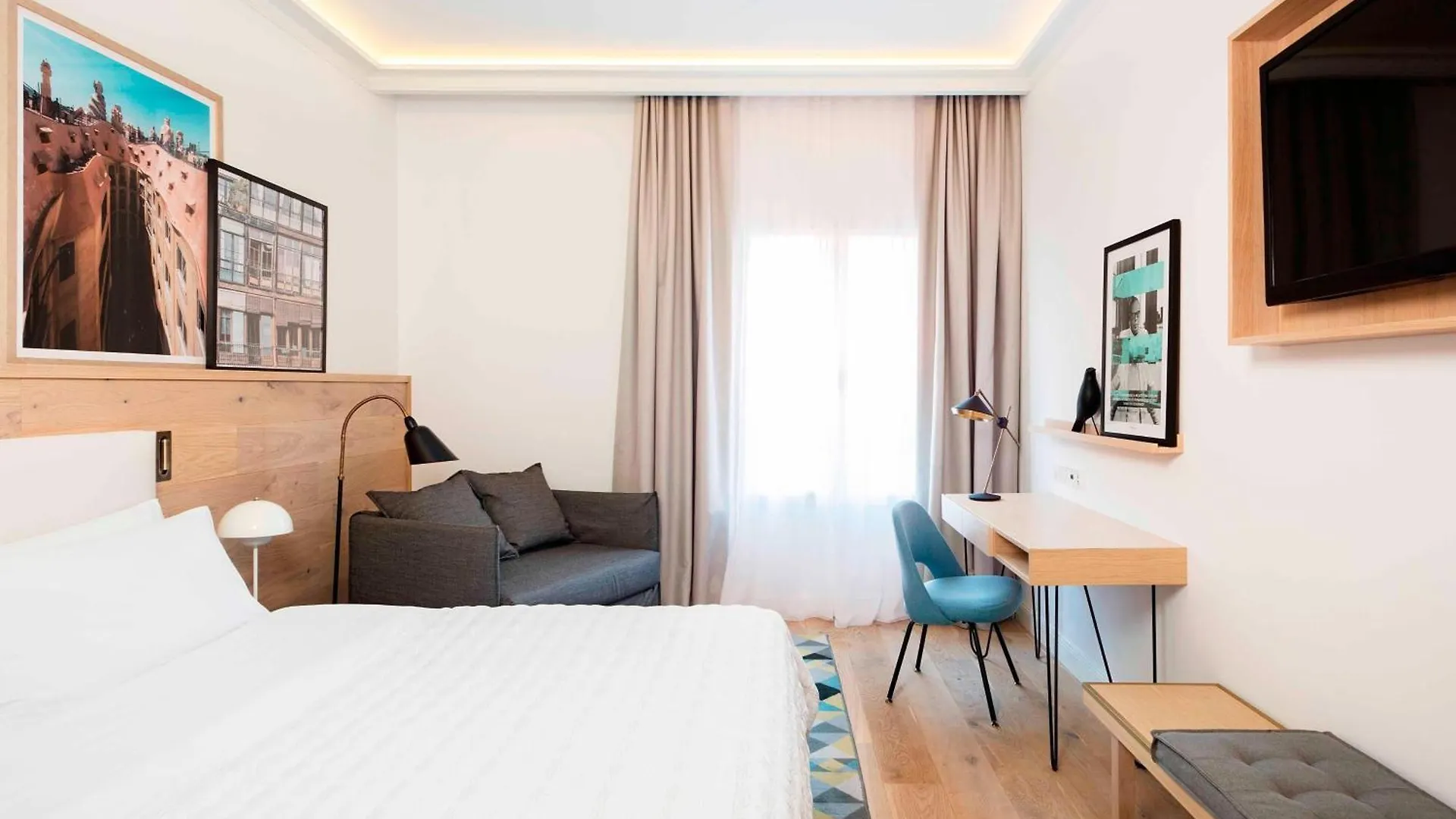 Le Meridien Barcelona 5*,
