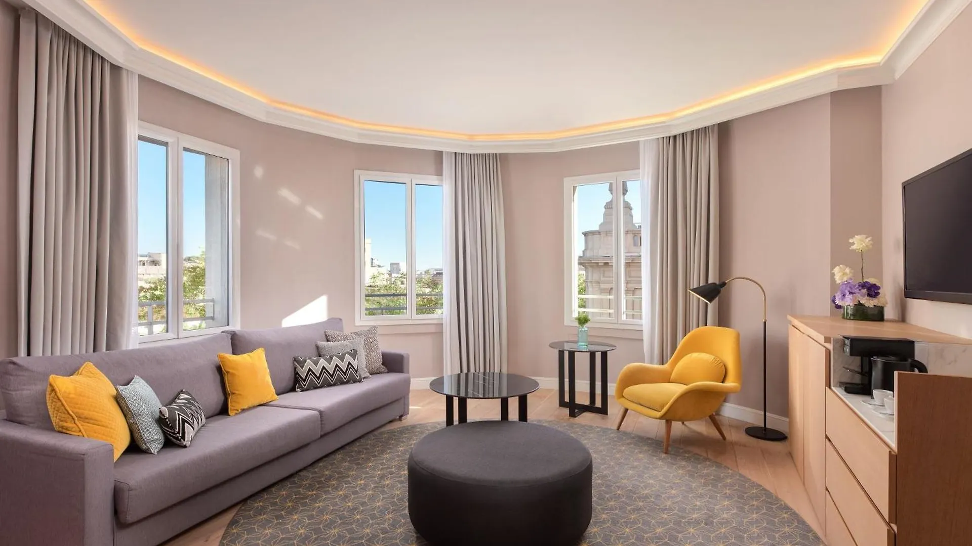 Le Meridien Barcelona 5*,  Spain