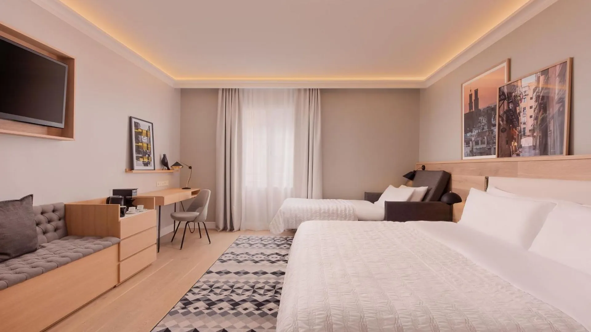 Le Meridien Barcelona 5*,  Spain